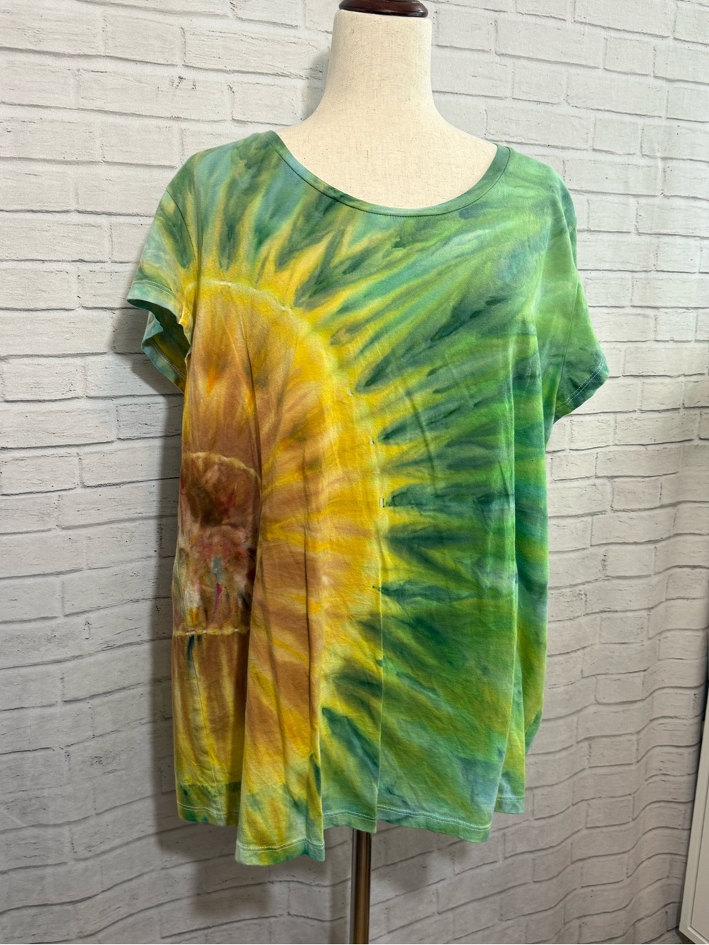 Sunflower Ice Dyed Top 2X Plus Size Tee